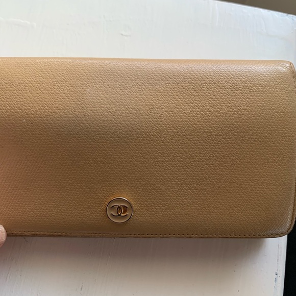 CHANEL TAN WALLET - Picture 3 of 12